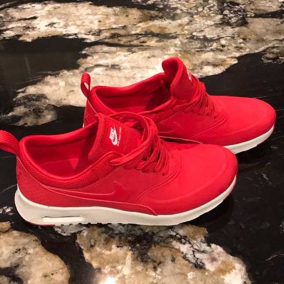 Nike Shoes - Nike Air Max